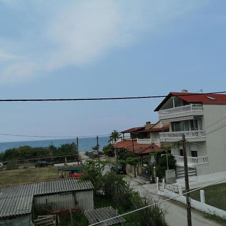 Aparthotel Ο Ακλόνητος Néa Meságkala Exterior foto