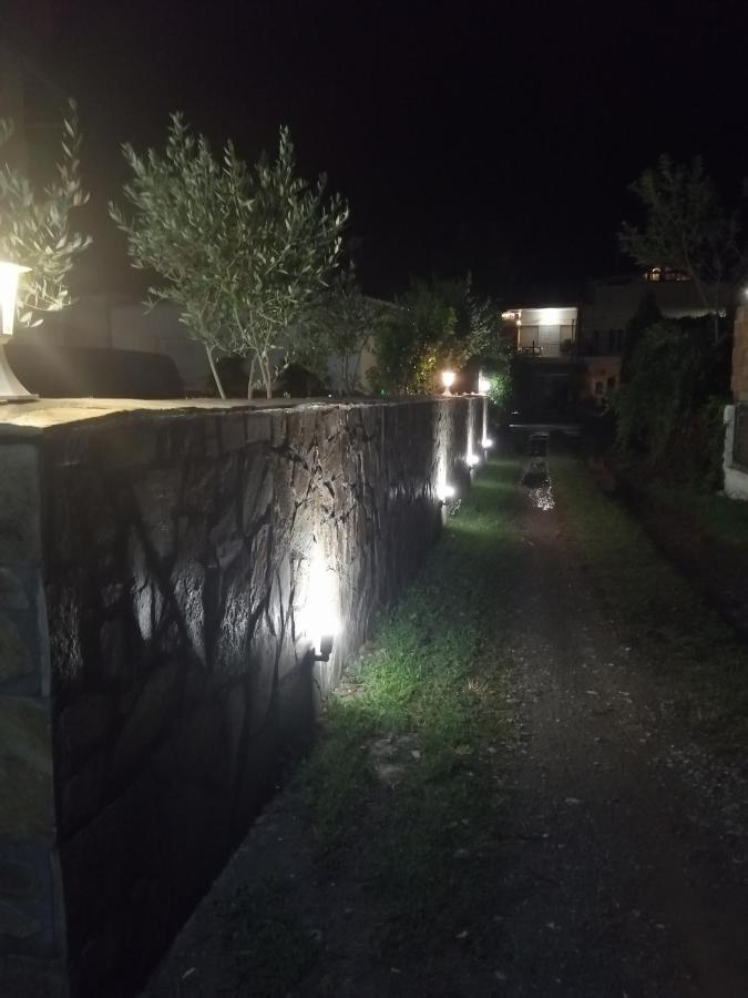 Aparthotel Ο Ακλόνητος Néa Meságkala Exterior foto